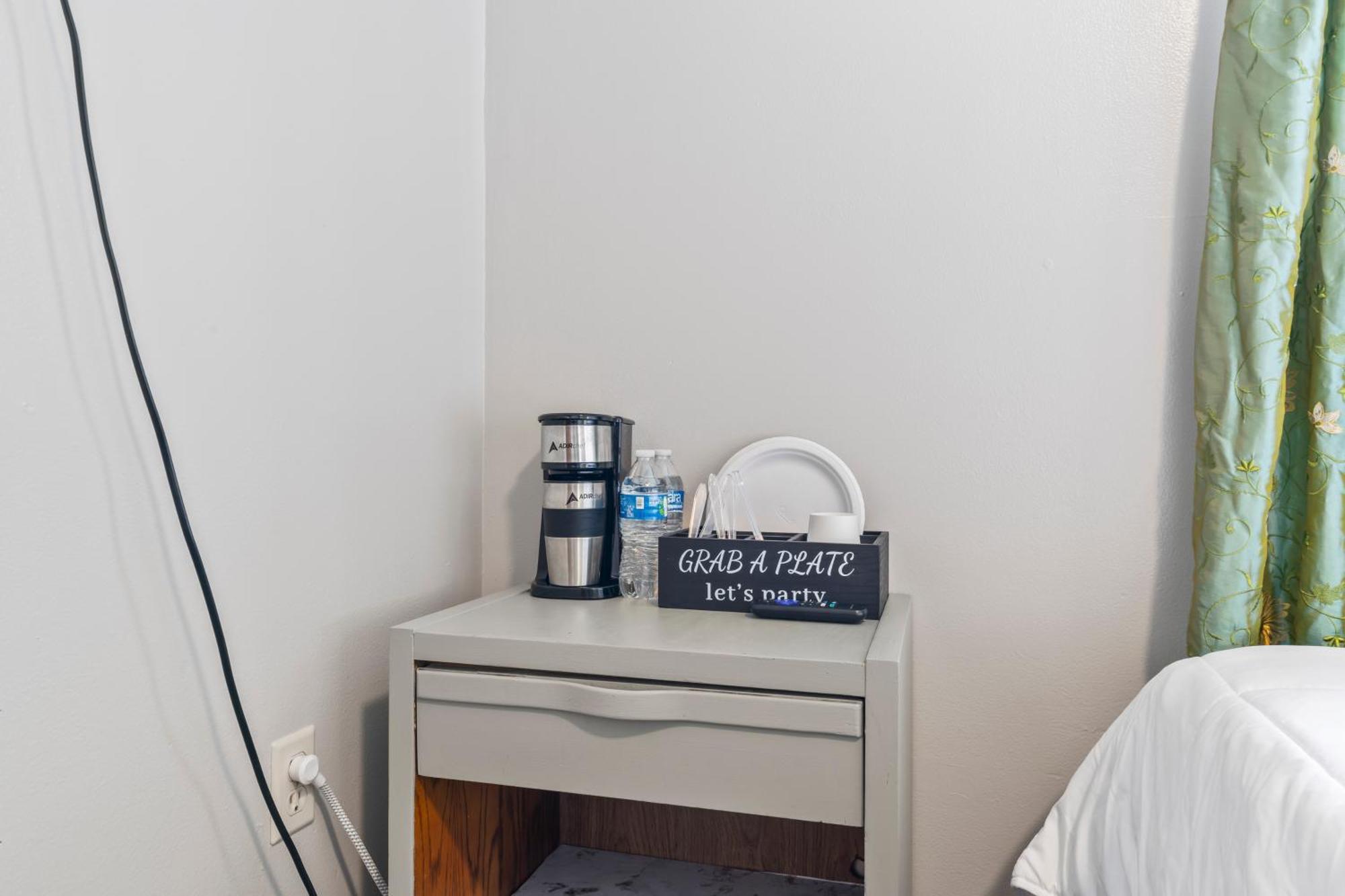 Simple Deluxe Private Room Анкоридж Экстерьер фото
